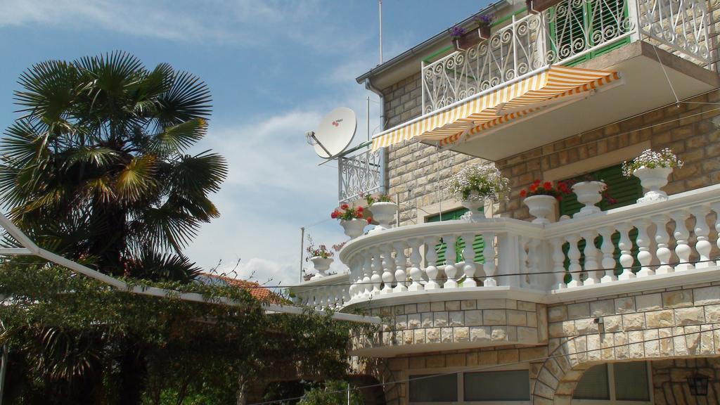 Apartments Milka Vodice Exterior photo