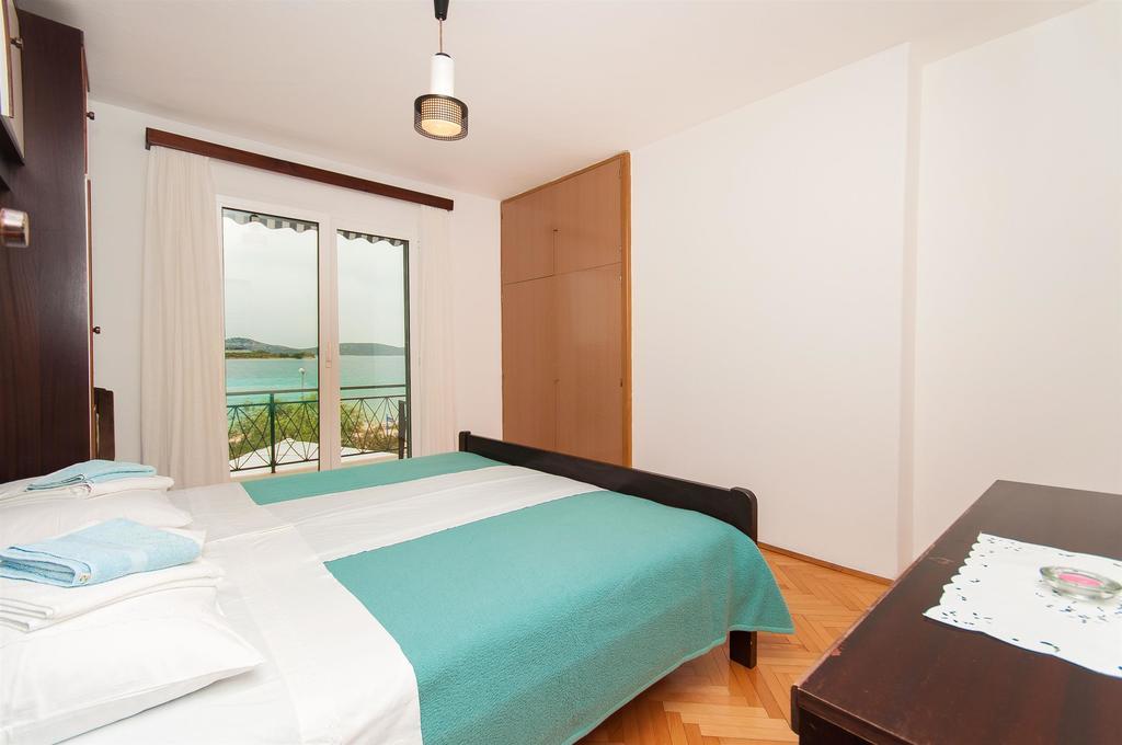 Apartments Milka Vodice Exterior photo