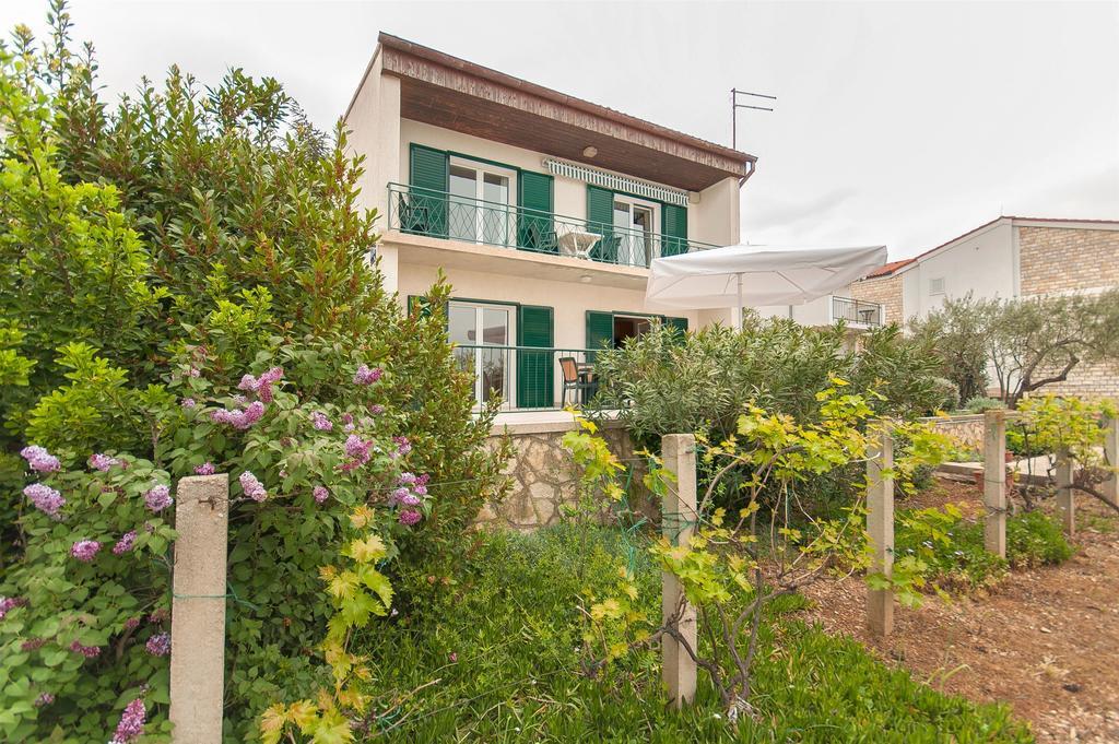 Apartments Milka Vodice Exterior photo