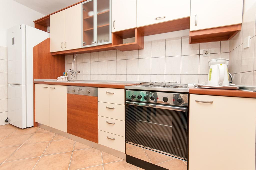 Apartments Milka Vodice Exterior photo
